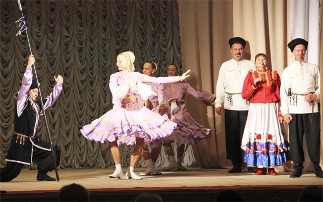 Выступление Волжского казачьего хора